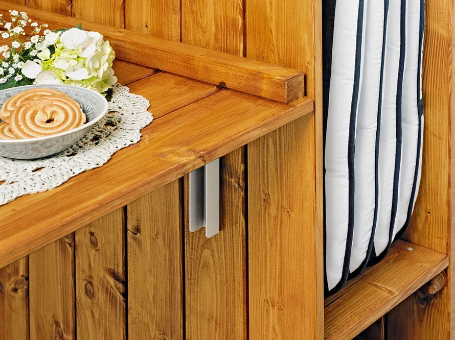 Holztischplatte mit Metallhalterung