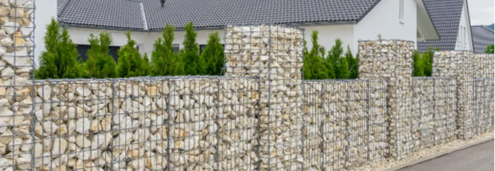 Gabionen als Sichtschutz im Garten