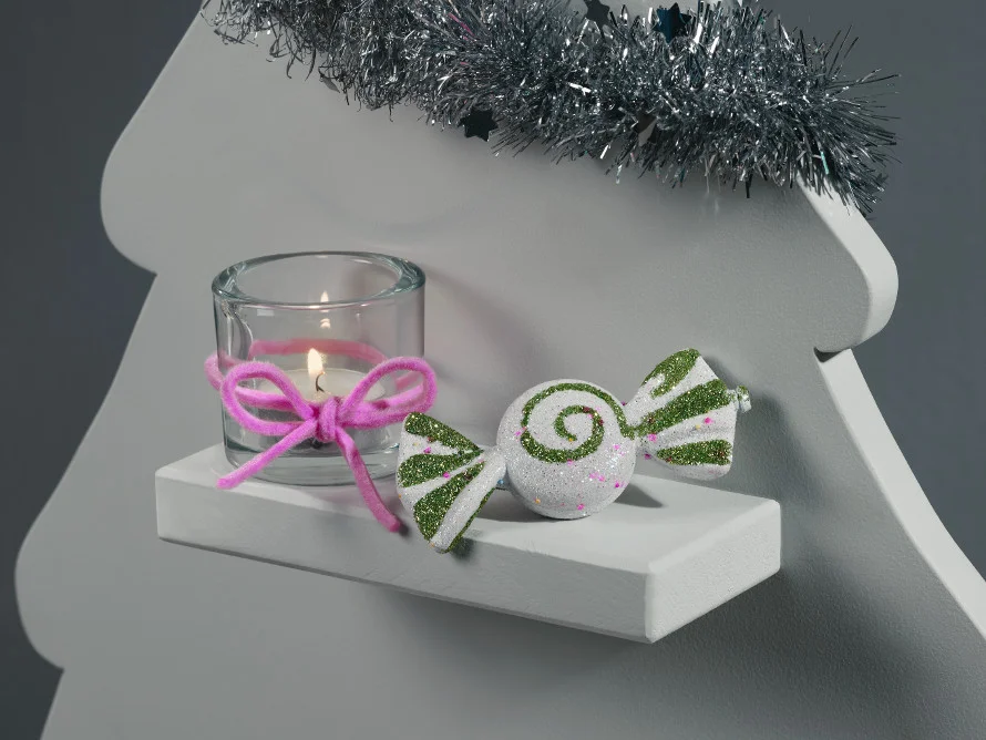 Weihnachtsdekoration mit Kerze