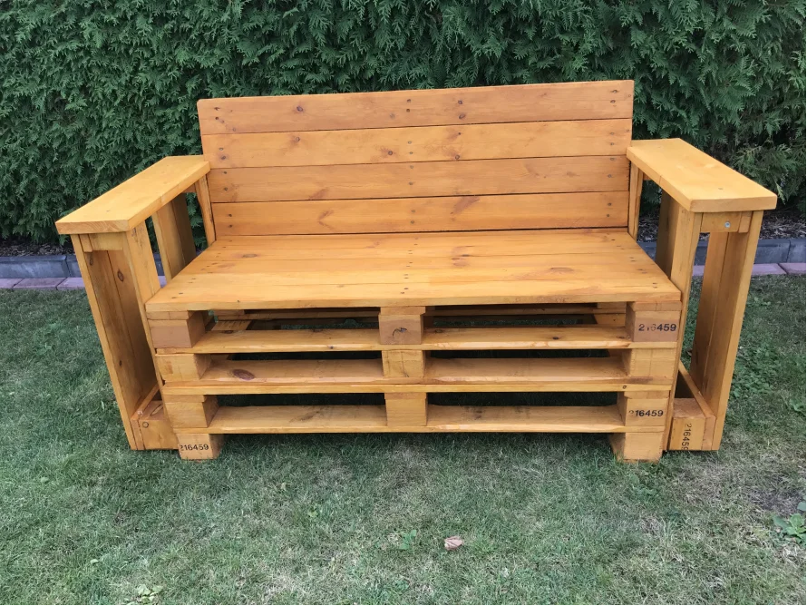 Paletten-Gartenbank