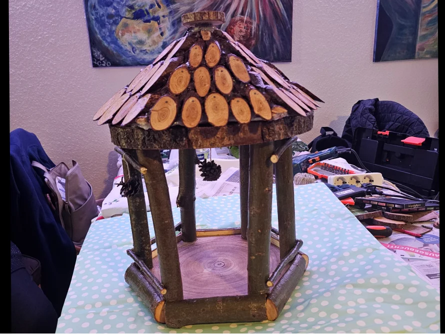 Vogelhaus aus Holz
