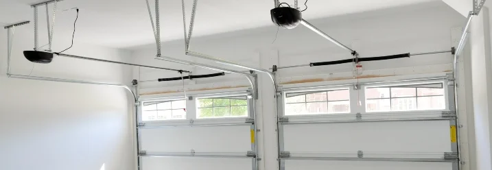 Doppelgarage mit zwei Garagentoren