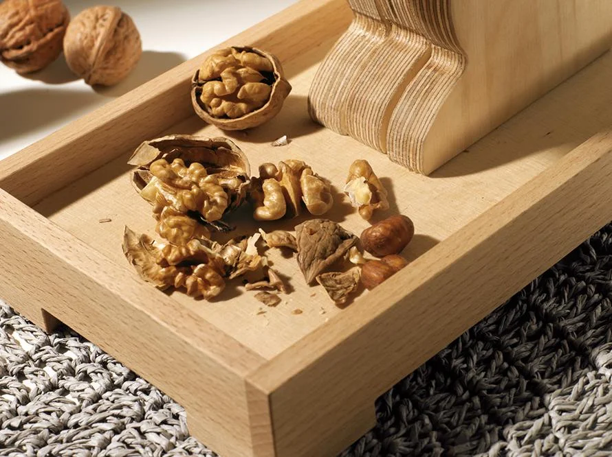 Nussknacker Nuts Detail