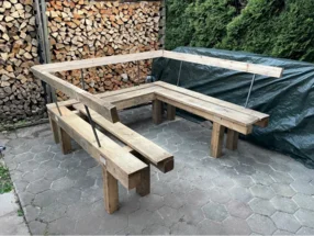 Holzgerüst einer Sitzecke