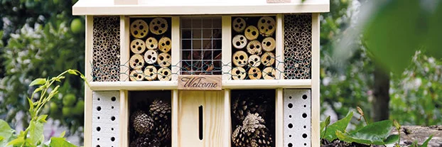 Insektenhotel aus Holz
